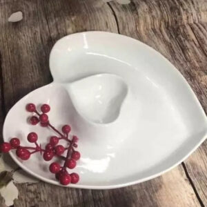 Đĩa hình trái tim bằng sứ Bát Tràng men trắng 2