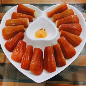 Đĩa hình trái tim bằng sứ Bát Tràng men trắng 4
